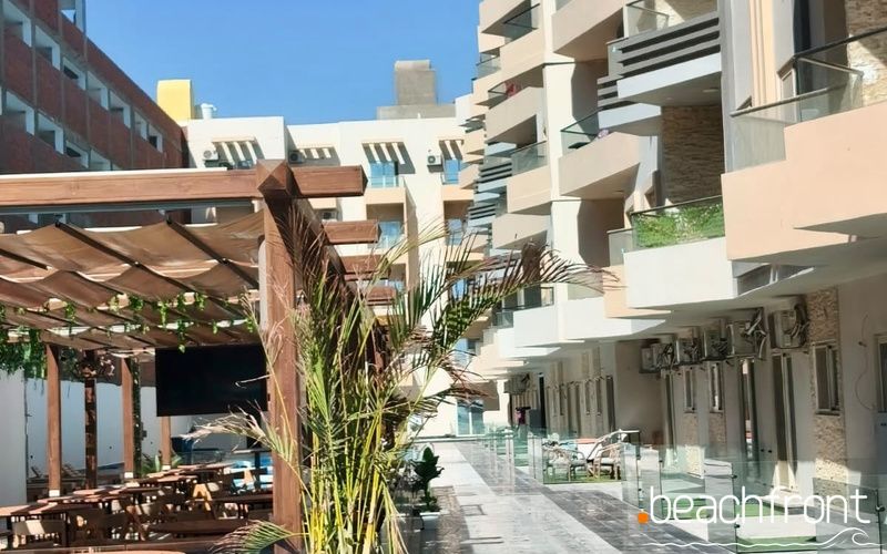 LA BELLA RESORT HURGHADA | Меблированные апартаменты с 1 спальней, видом на бассейн и частичным видом на море | 69 sqm